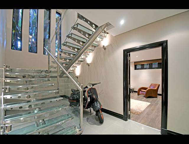 4 BEDROOM HOUSE FOR SALE IN BEDFORDVIEW